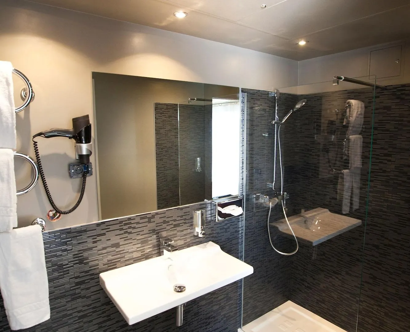 Otel Helussi Paris