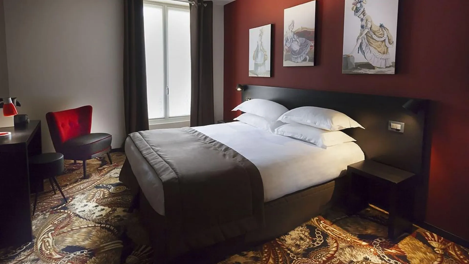 Hotel Helussi Paris
