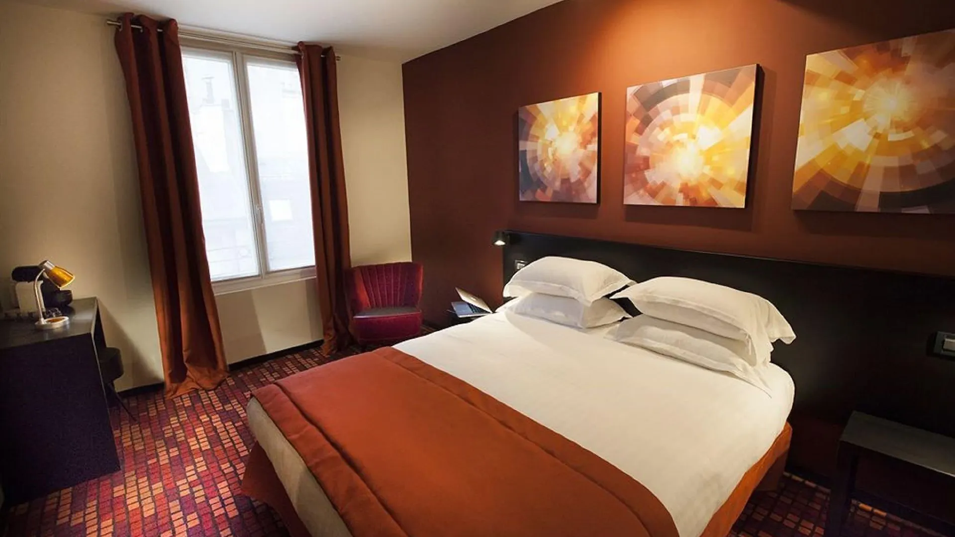 Helussi Hotel