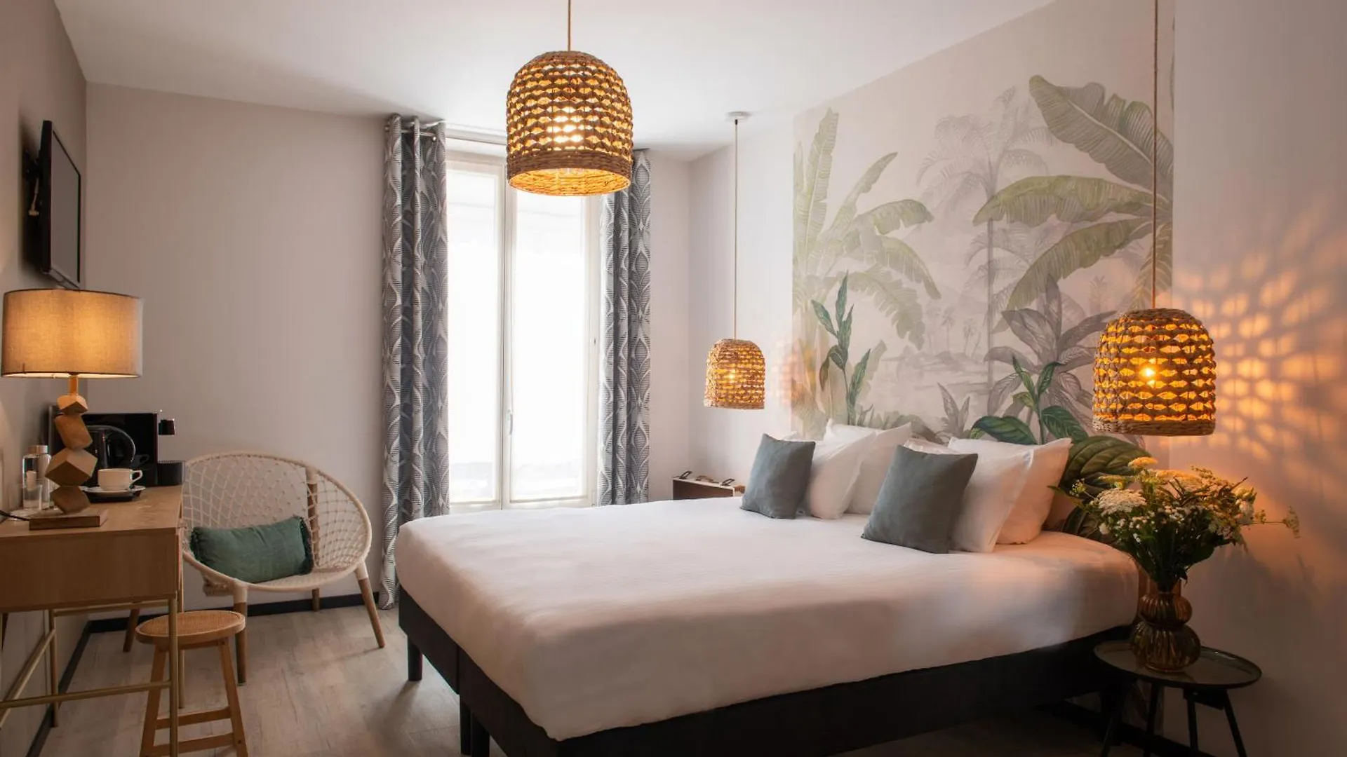 Helussi Paris