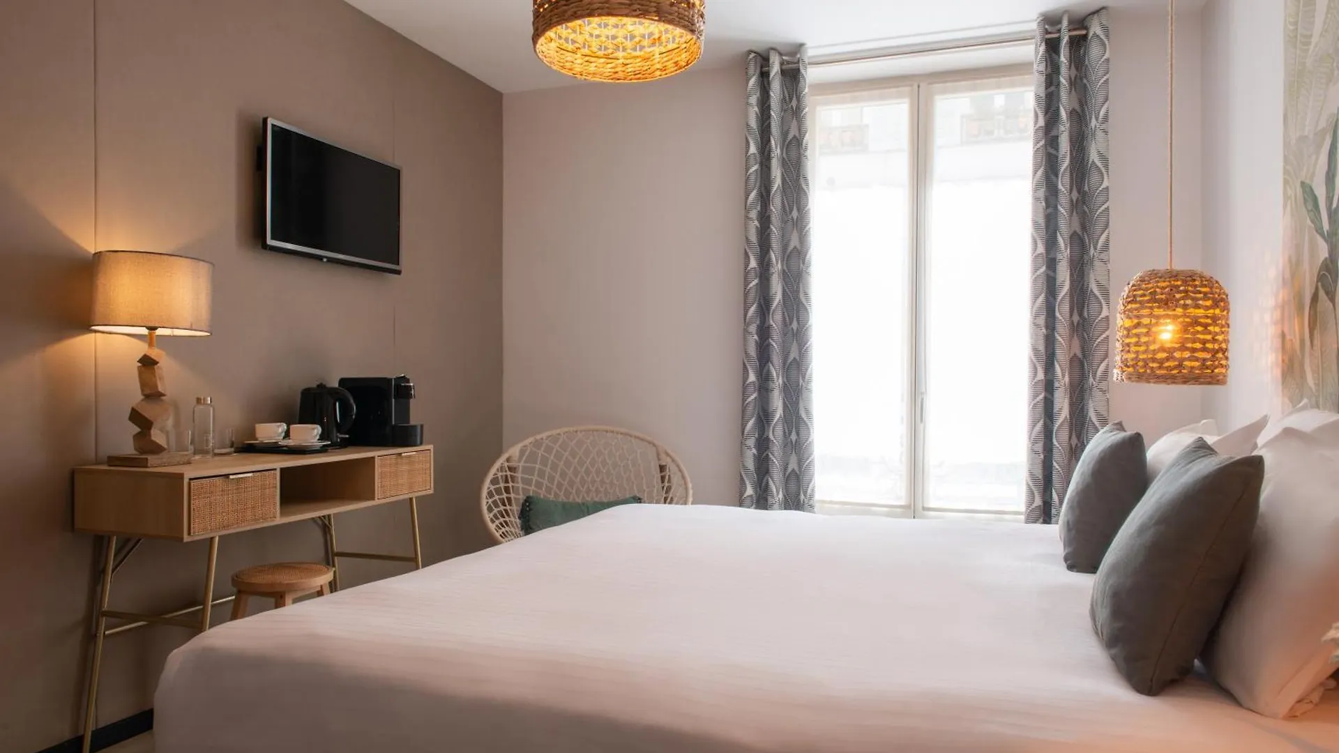 Helussi 3* Paris