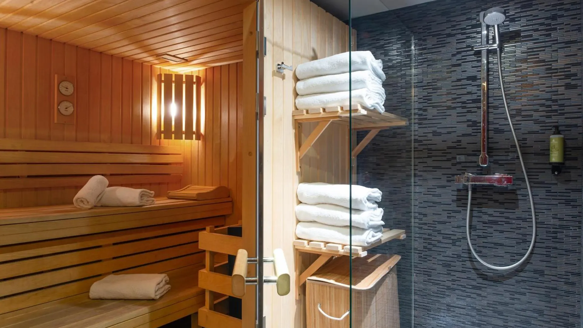 Helussi Hotel